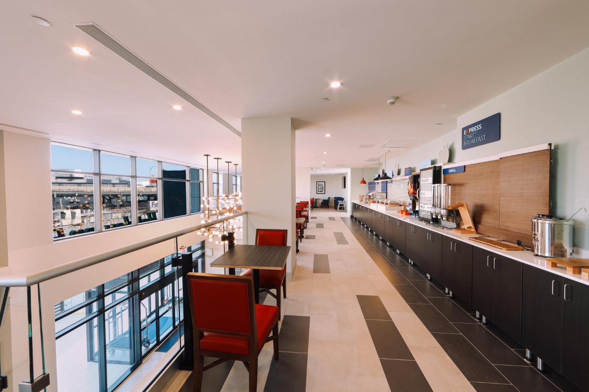 Holiday Inn Express Long Island City E - New York By Ihg Εξωτερικό φωτογραφία
